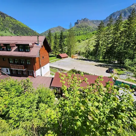 Penzion Vo Vyhnanej - Terchová